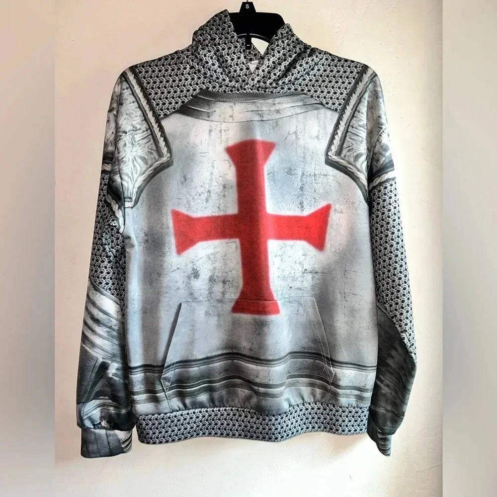 Men’s Assassins Creed hooded sweatshirt. Size M. Lightweight. Like new!